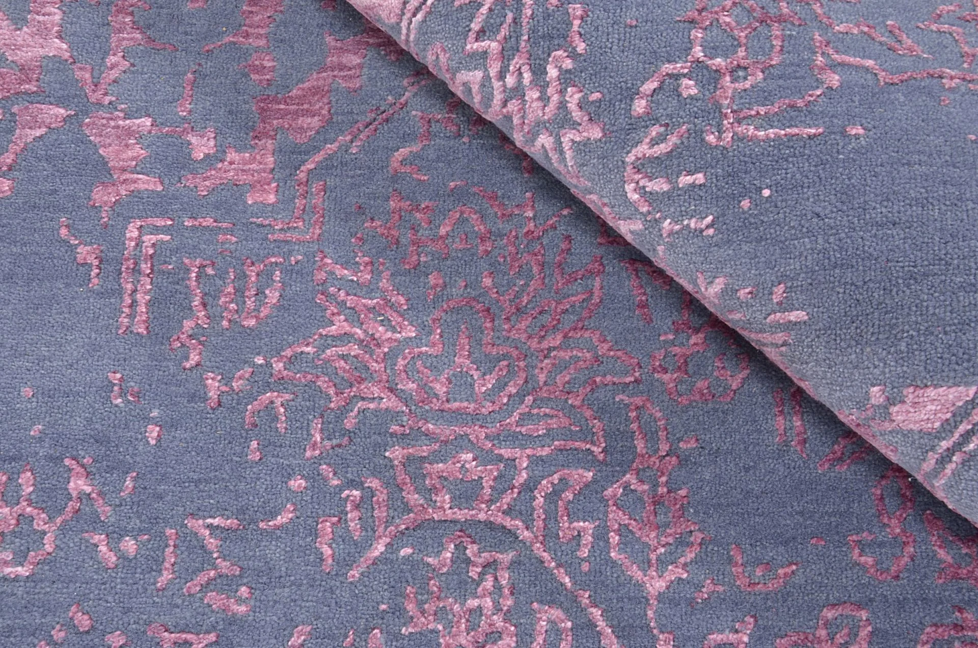Indian Rug 268 × 370 cm, Wool, hand-knotted
