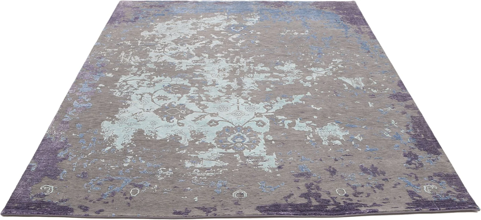 Indian Rug — hand-knotted, 245 × 302 cm, Wool