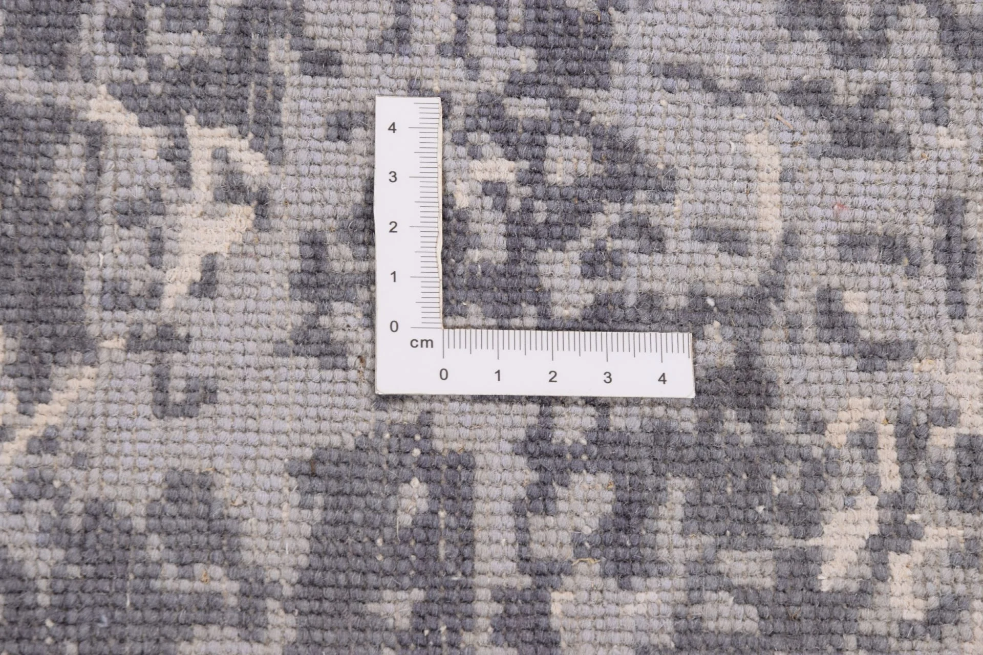 Tabriz Indian Rug — hand-knotted, 246 × 306 cm