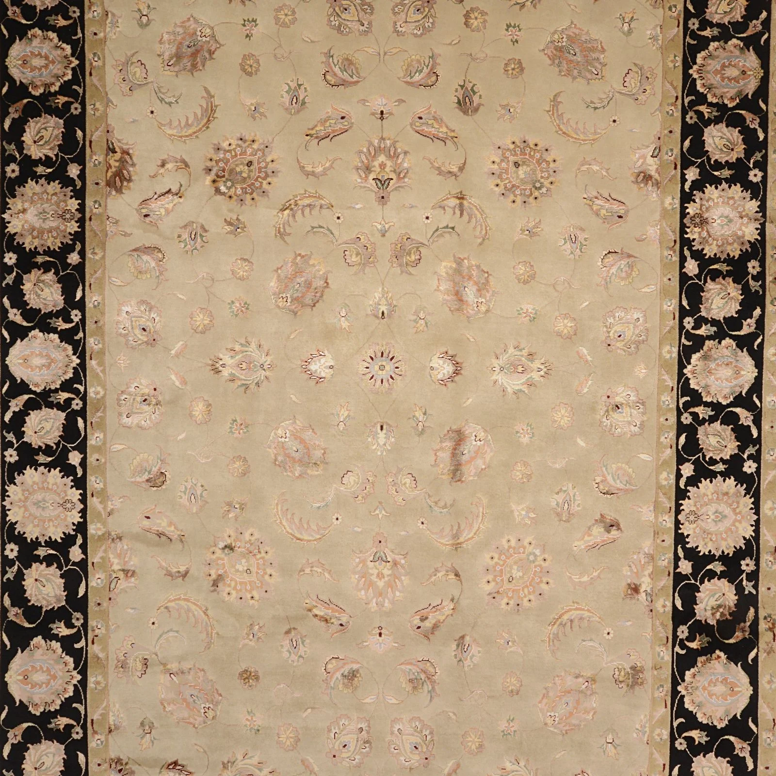 Tabriz Indian Rug — hand-knotted, 273 × 366 cm