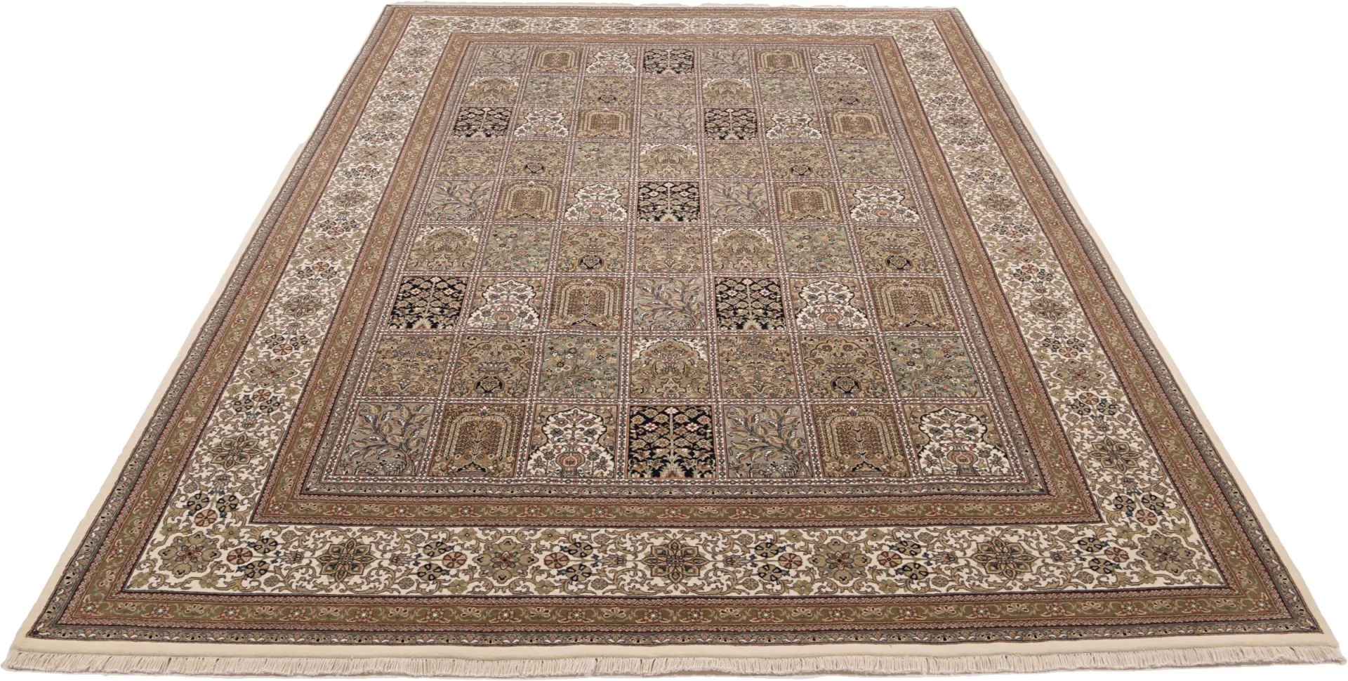 Qom Indian Rug 246 × 353 cm, hand-knotted