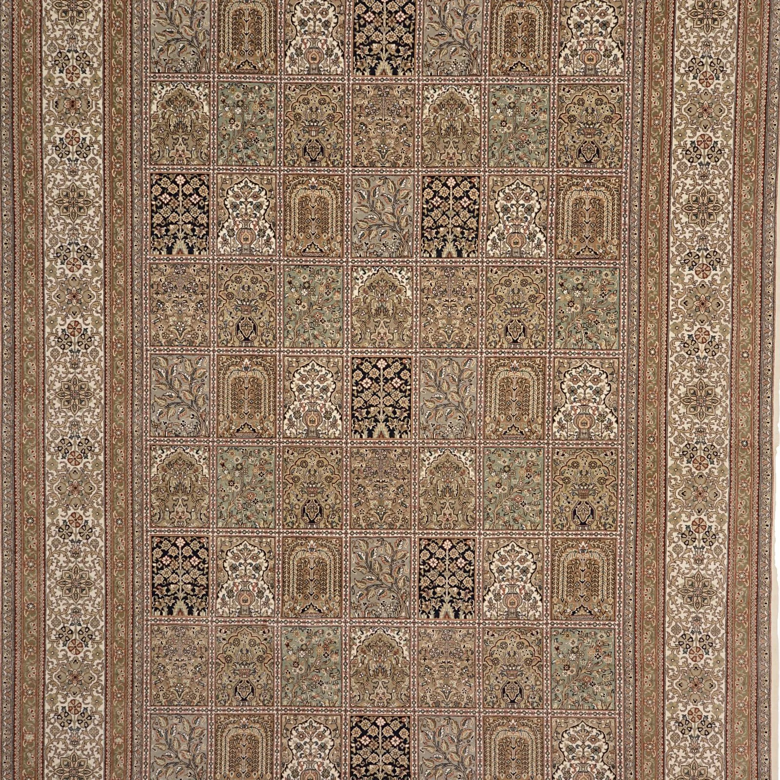 Qom Indian Rug 246 × 353 cm, hand-knotted