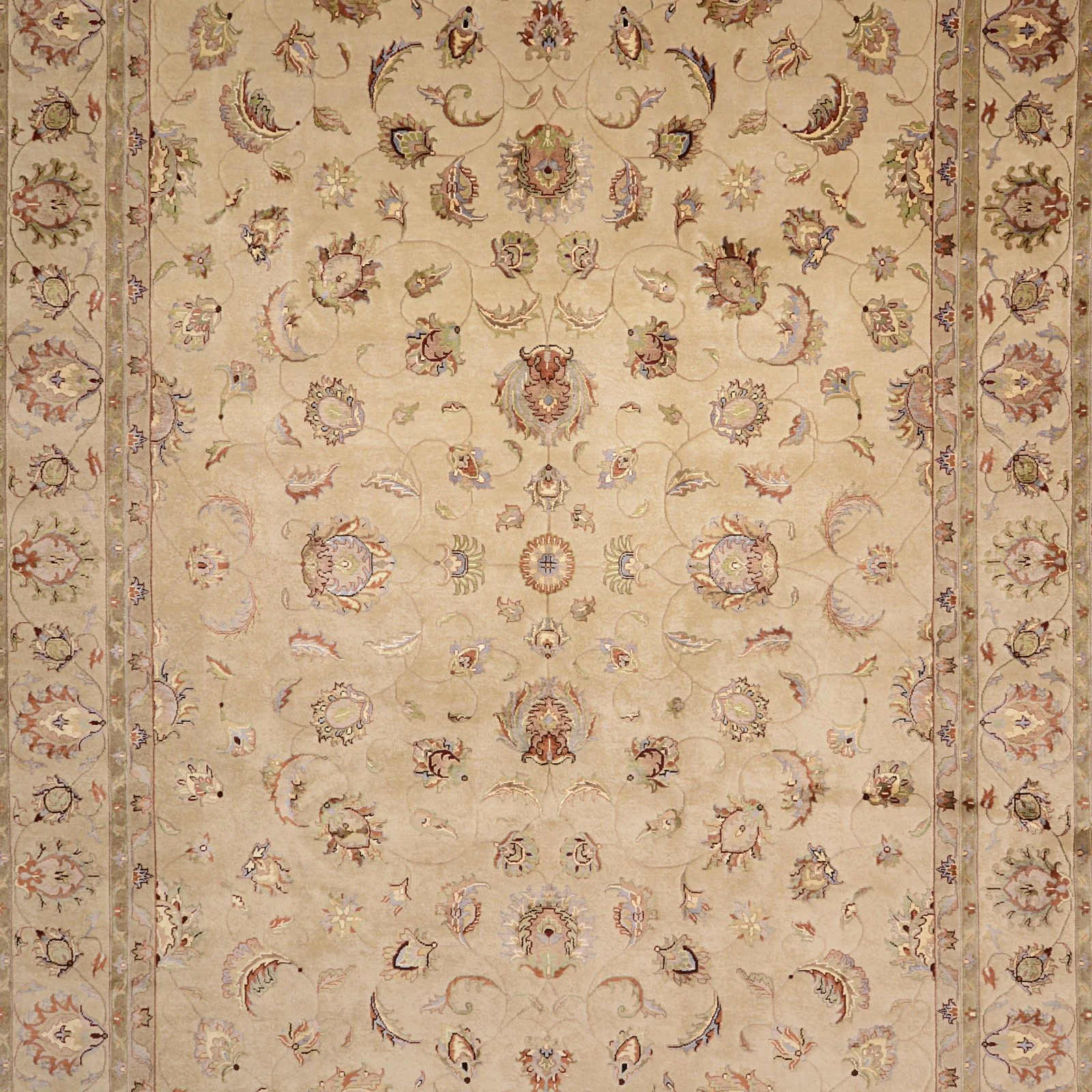Tabriz Indian Rug 274 × 366 cm, hand-knotted