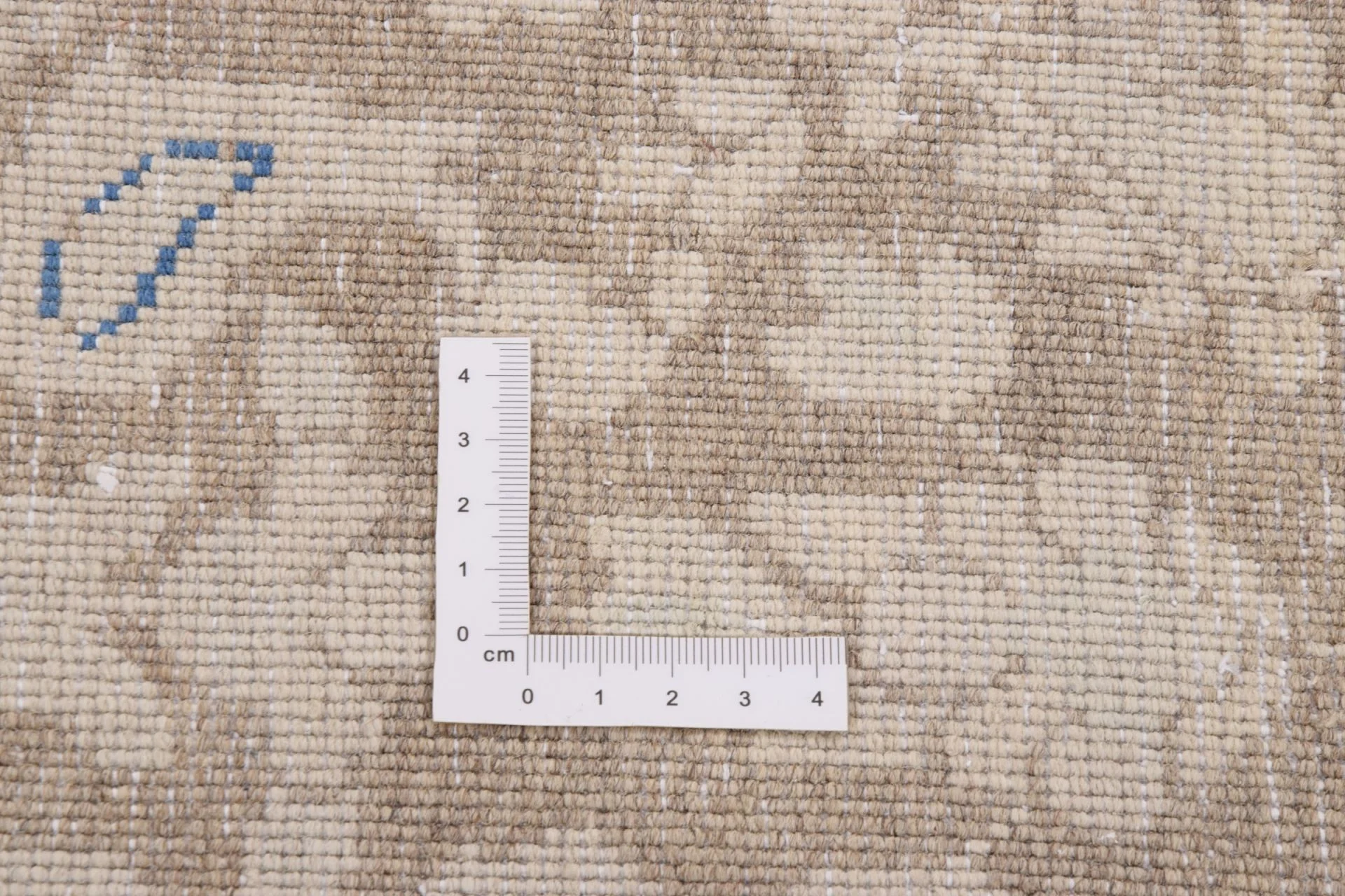 Pakistani Rug — hand-knotted, 394 × 289 cm, Wool