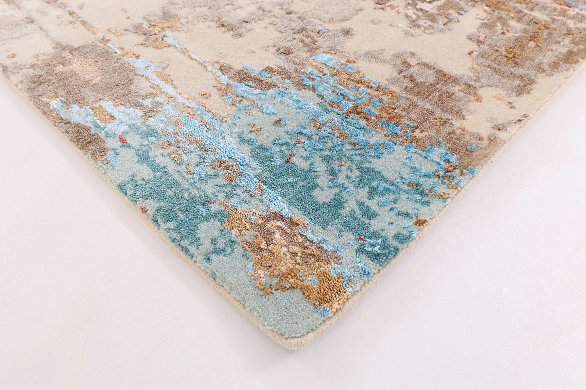 Indian Rug — hand-knotted, 203 × 310 cm, Wool & Silk