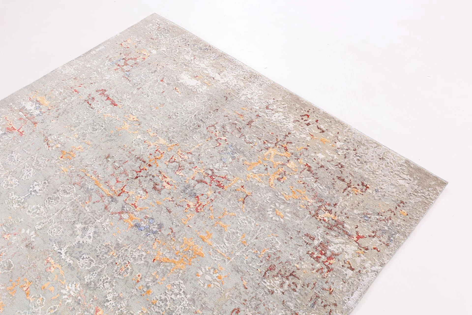 Indian Rug — hand-knotted, 169 × 239 cm, Wool & Silk