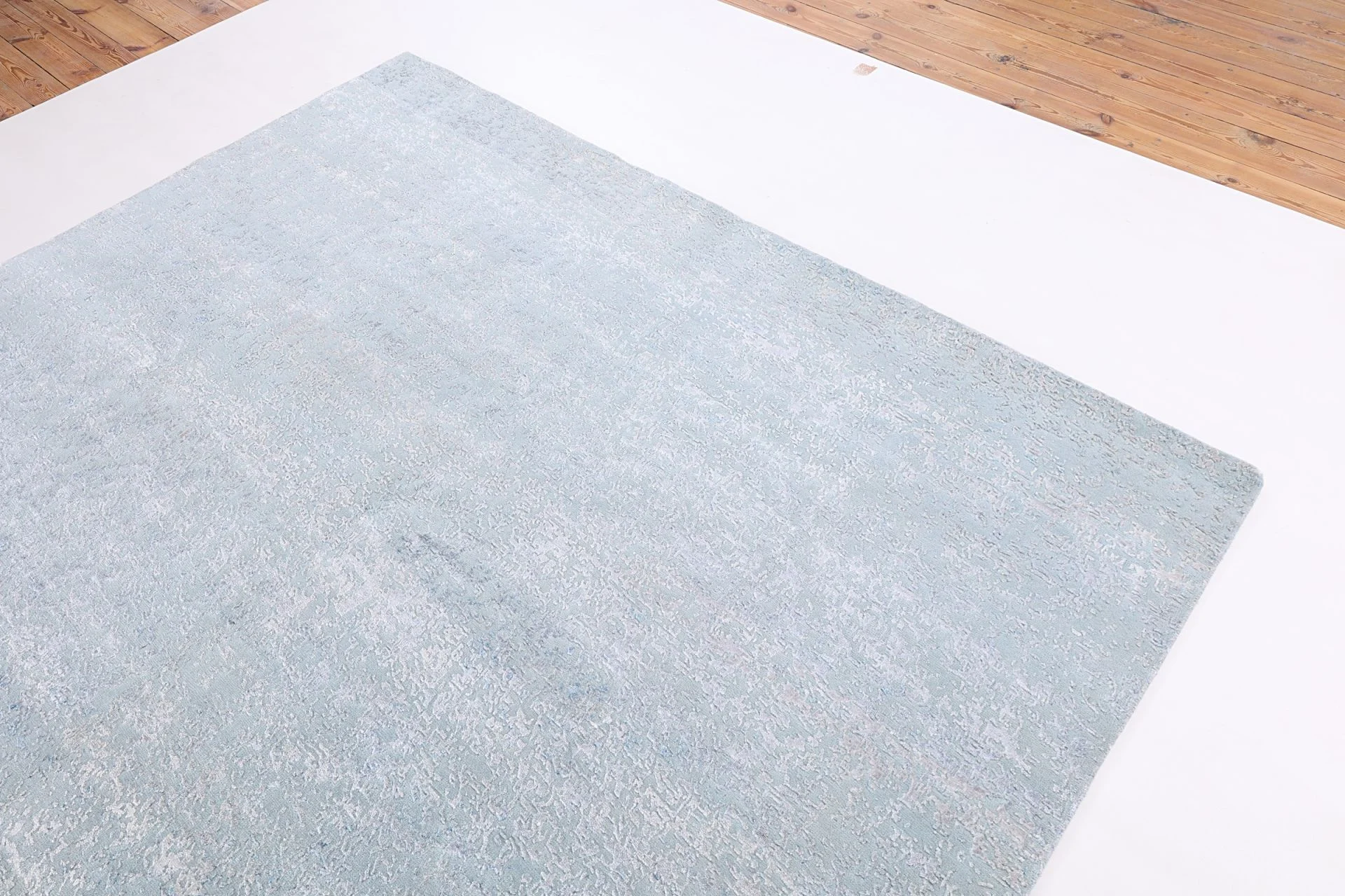 Hand-Knotted Wool & Silk Indian Rug, 251 × 350 cm