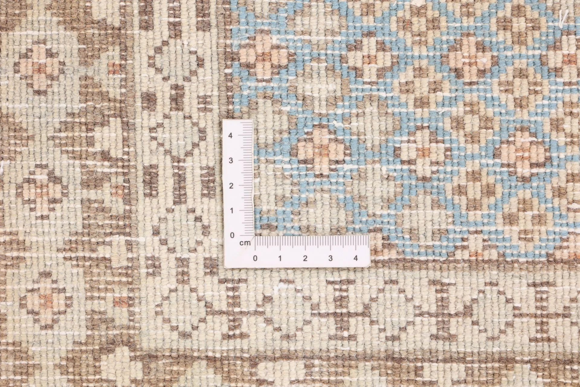 Hand-Knotted Wool Persian Rug, 229 × 320 cm