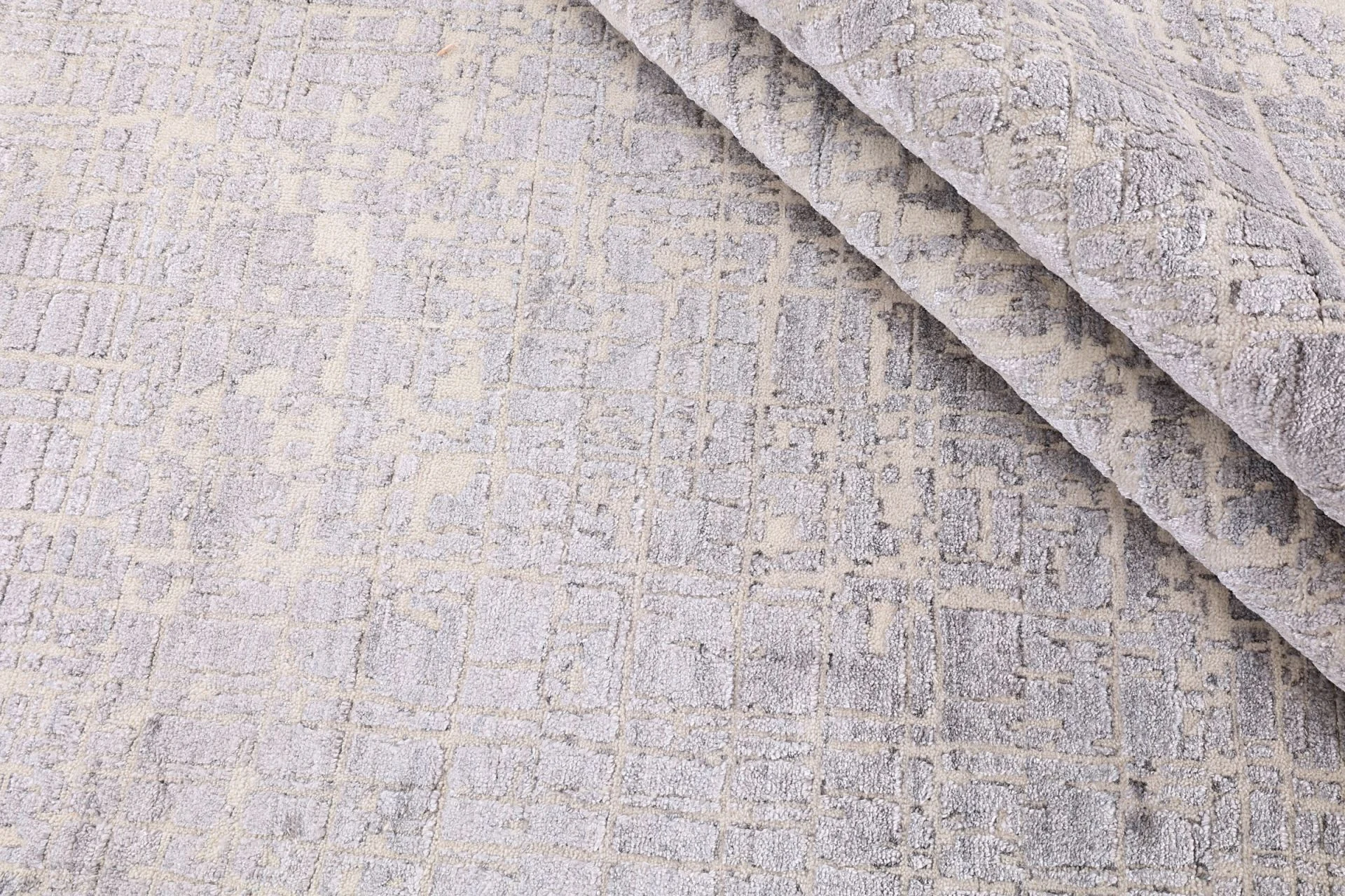 Hand-Knotted Wool Indian Rug, 244 × 317 cm