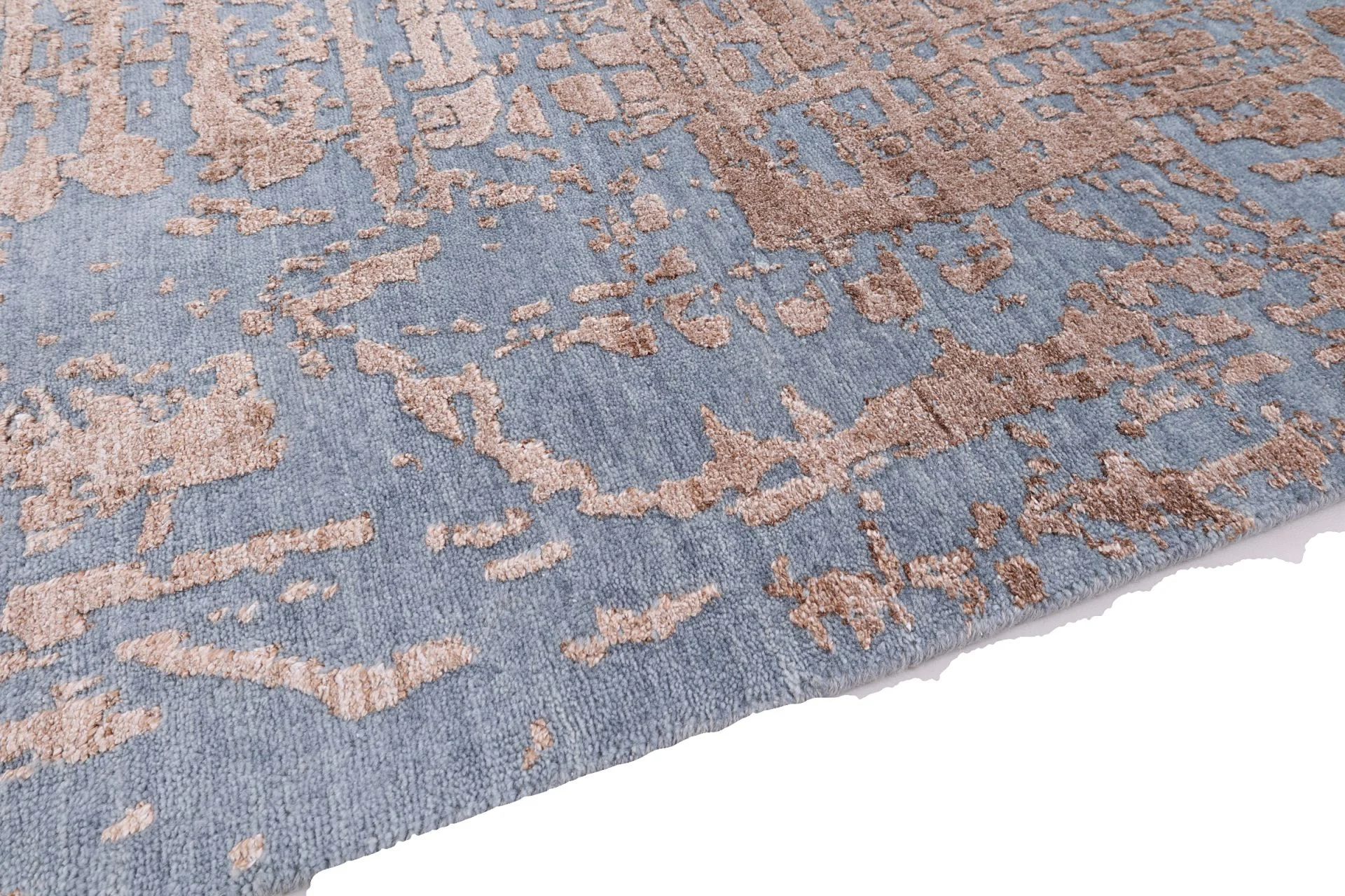 Indian Rug — hand-knotted, 244 × 308 cm, Wool & Silk