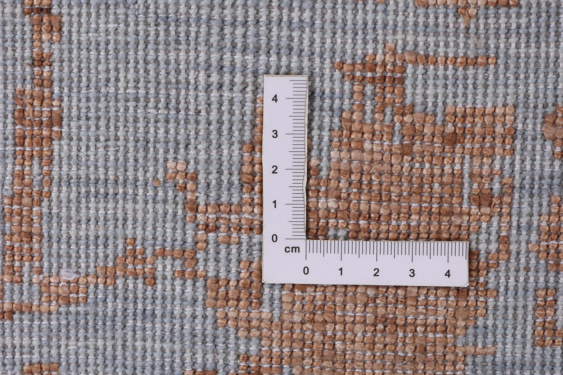 Indian Rug — hand-knotted, 244 × 308 cm, Wool & Silk