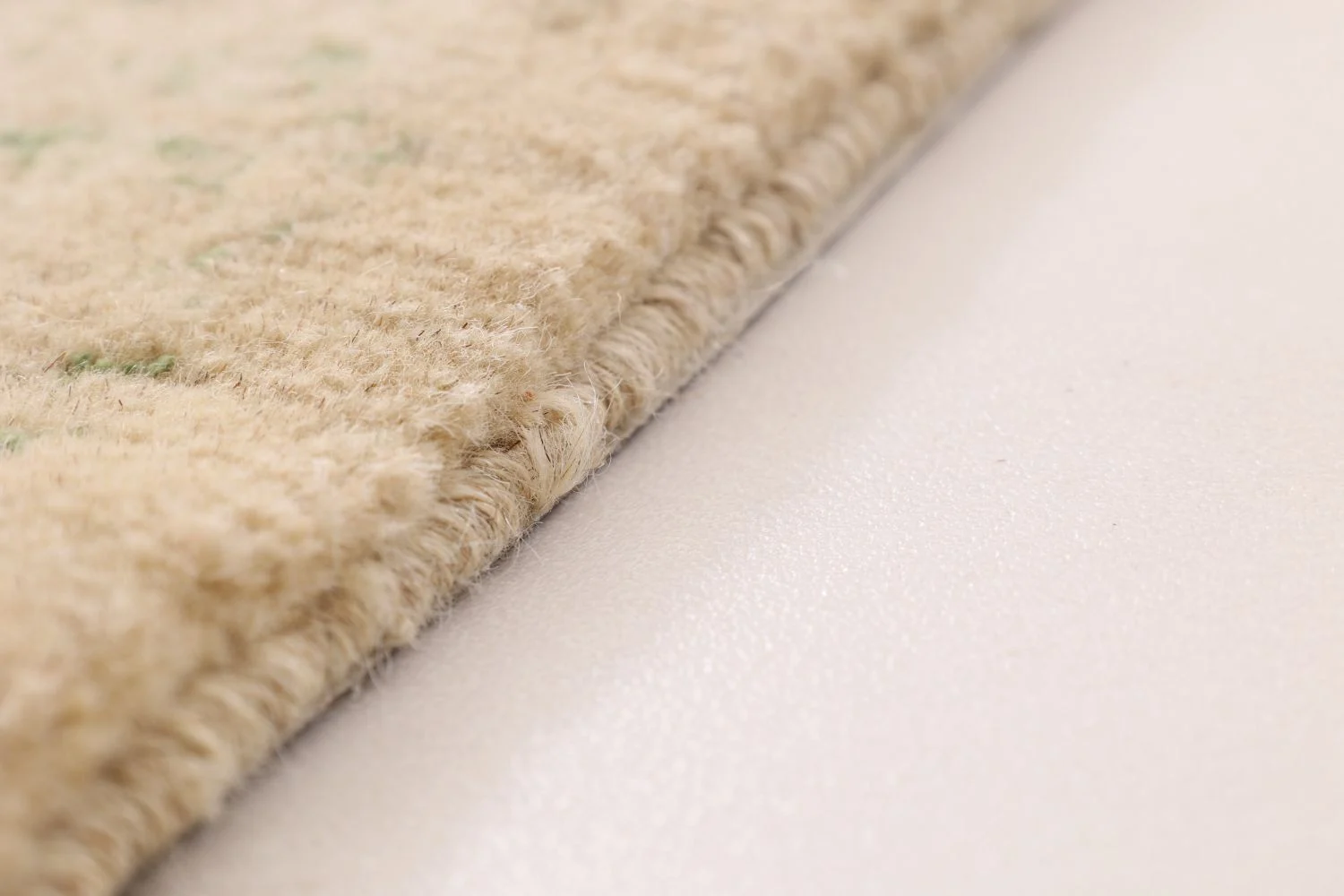 Indian Rug 170 × 240 cm, Wool & Silk, hand-knotted