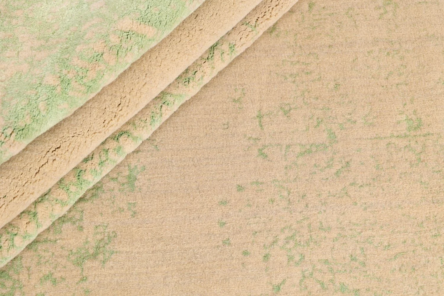 Indian Rug 170 × 240 cm, Wool & Silk, hand-knotted