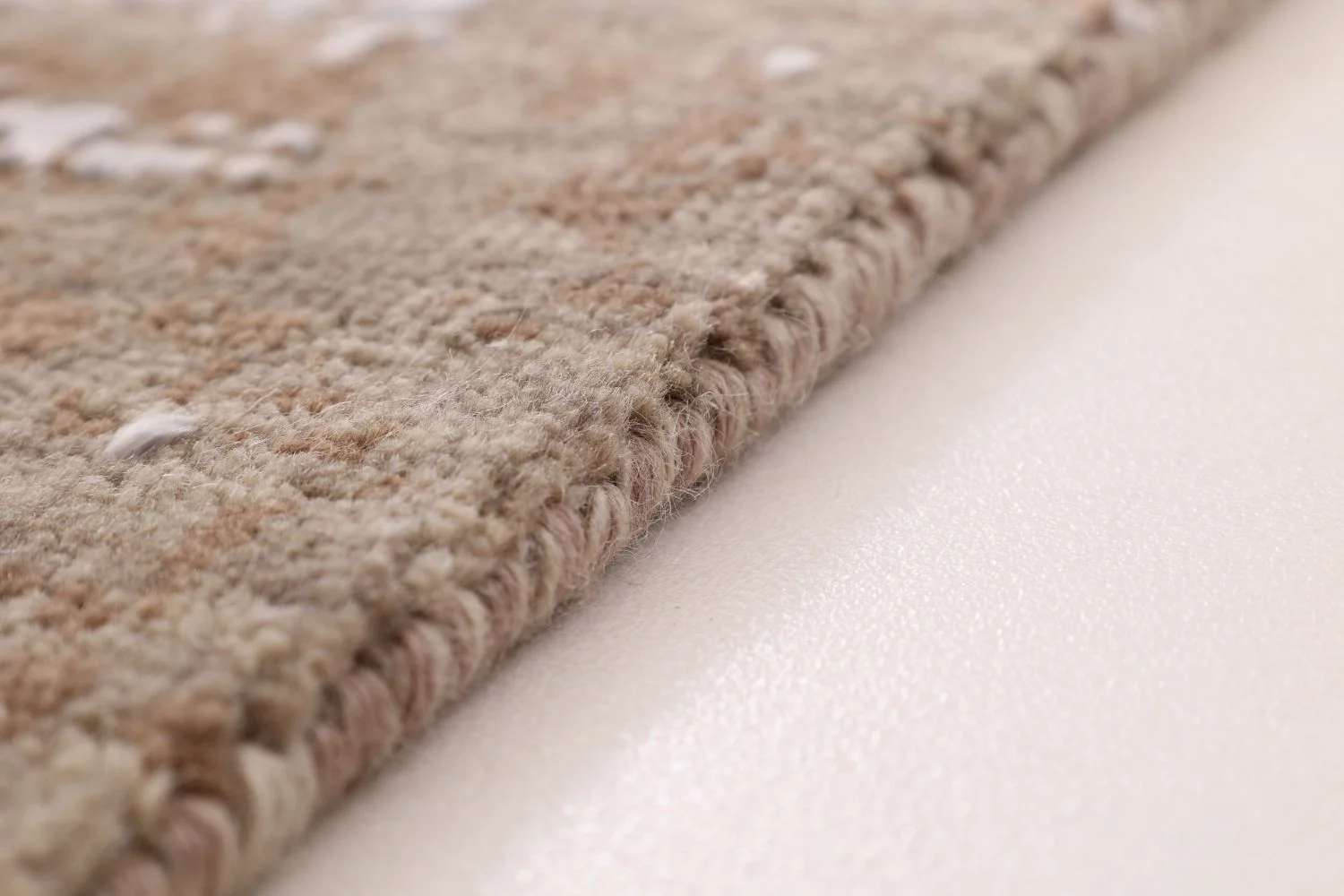 Hand-Knotted Wool & Silk Indian Rug, 174 × 240 cm