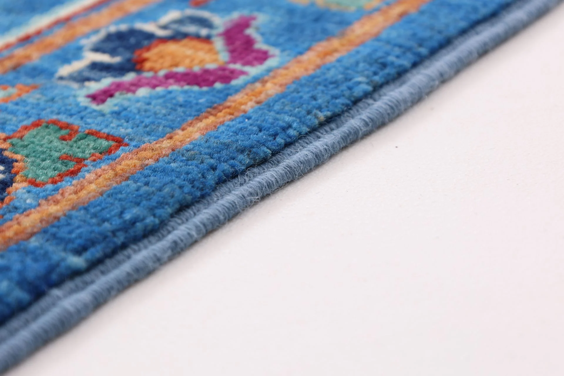 Hand-Knotted Wool Samarkand Pakistani Rug, 202 × 322 cm