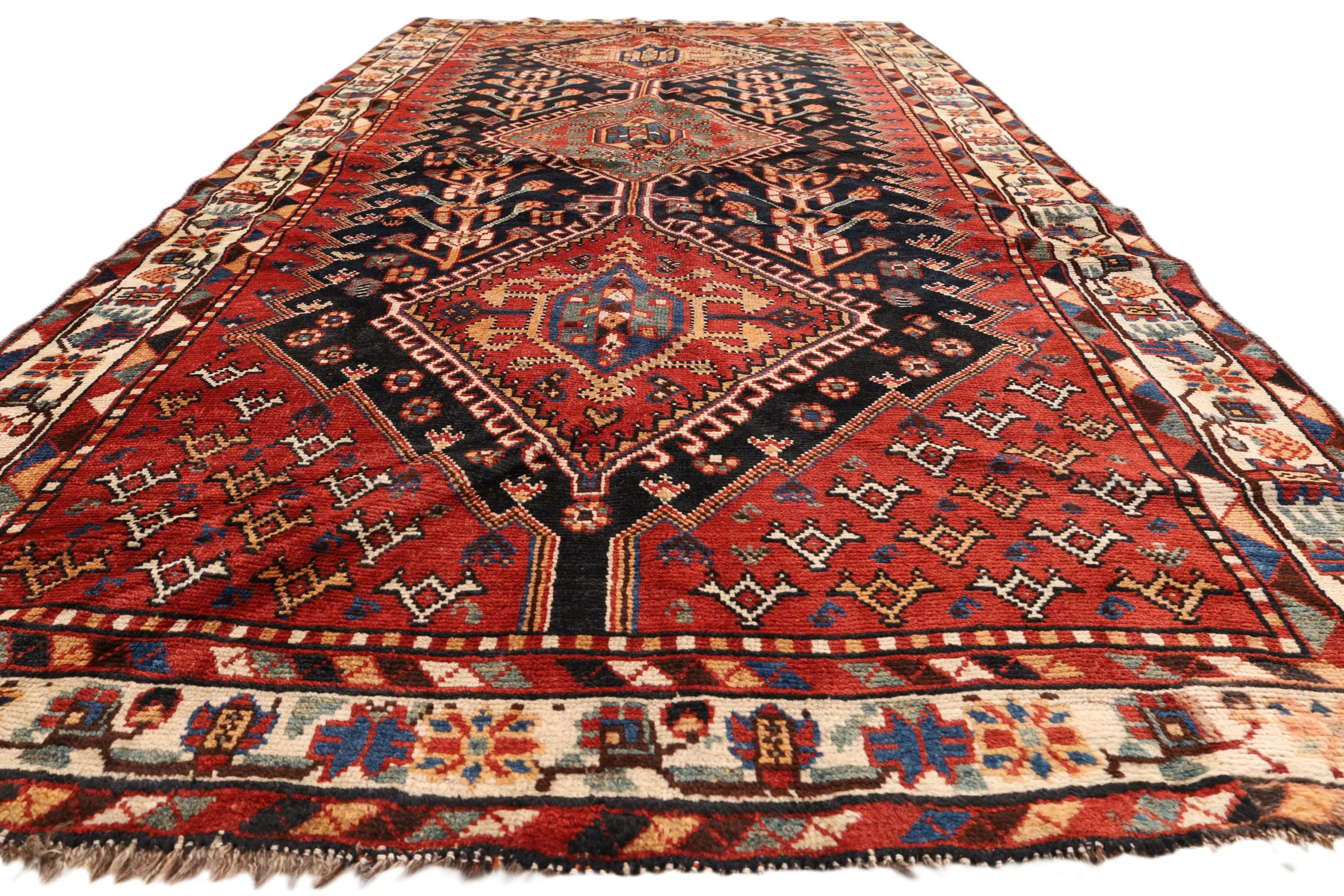 Qashqai Persian Rug 250 × 137 cm, Wool, hand-knotted
