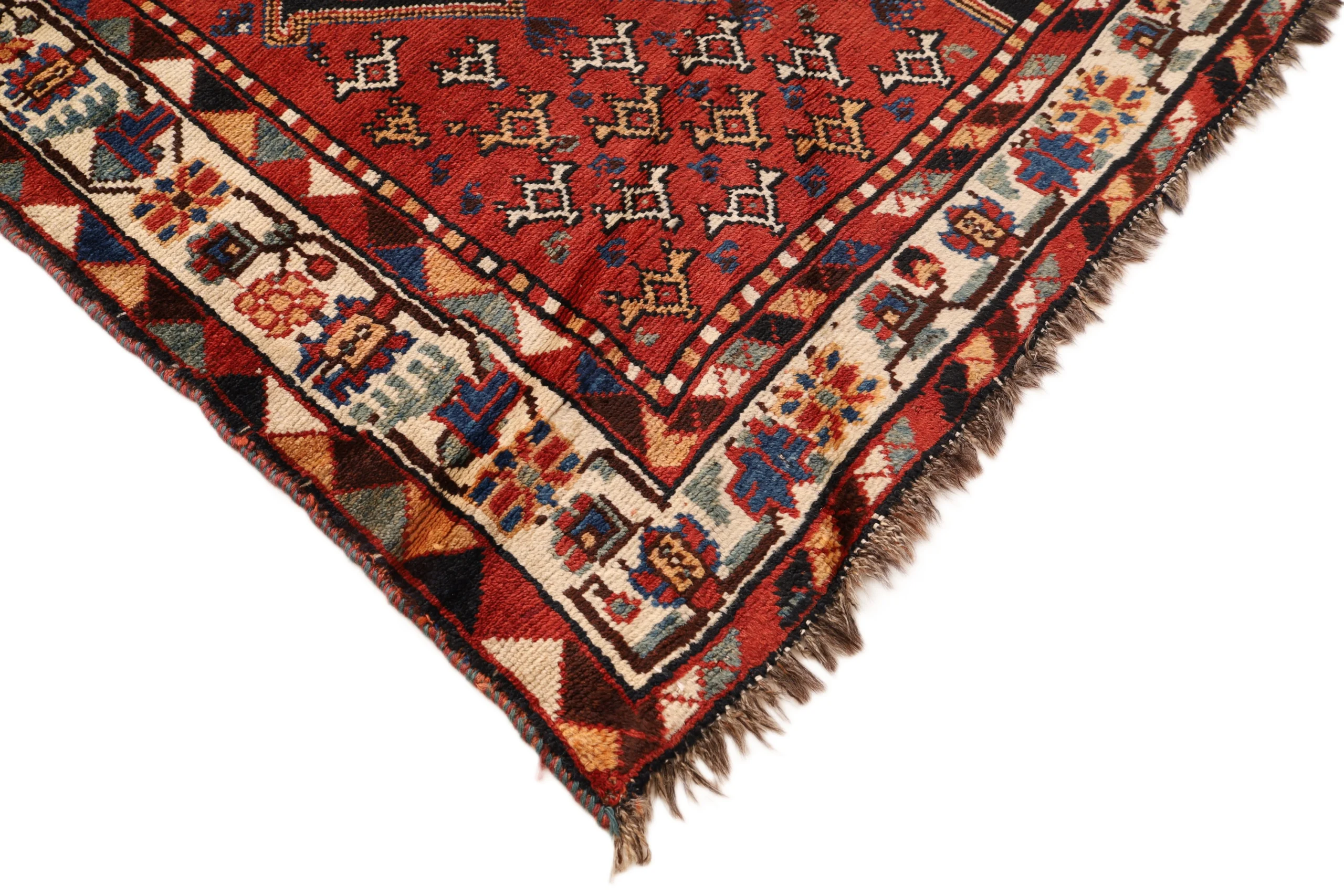 Qashqai Persian Rug 250 × 137 cm, Wool, hand-knotted