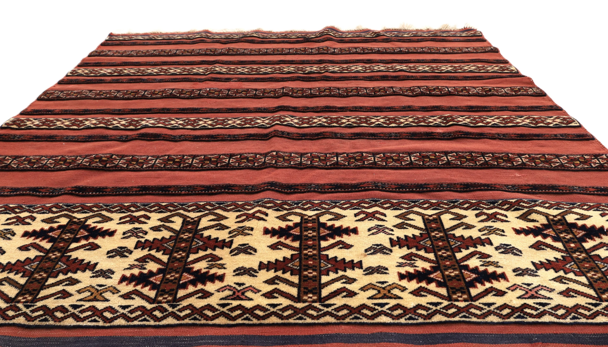 Turkmen Persian Rug — hand-knotted, 109 × 105 cm, Wool