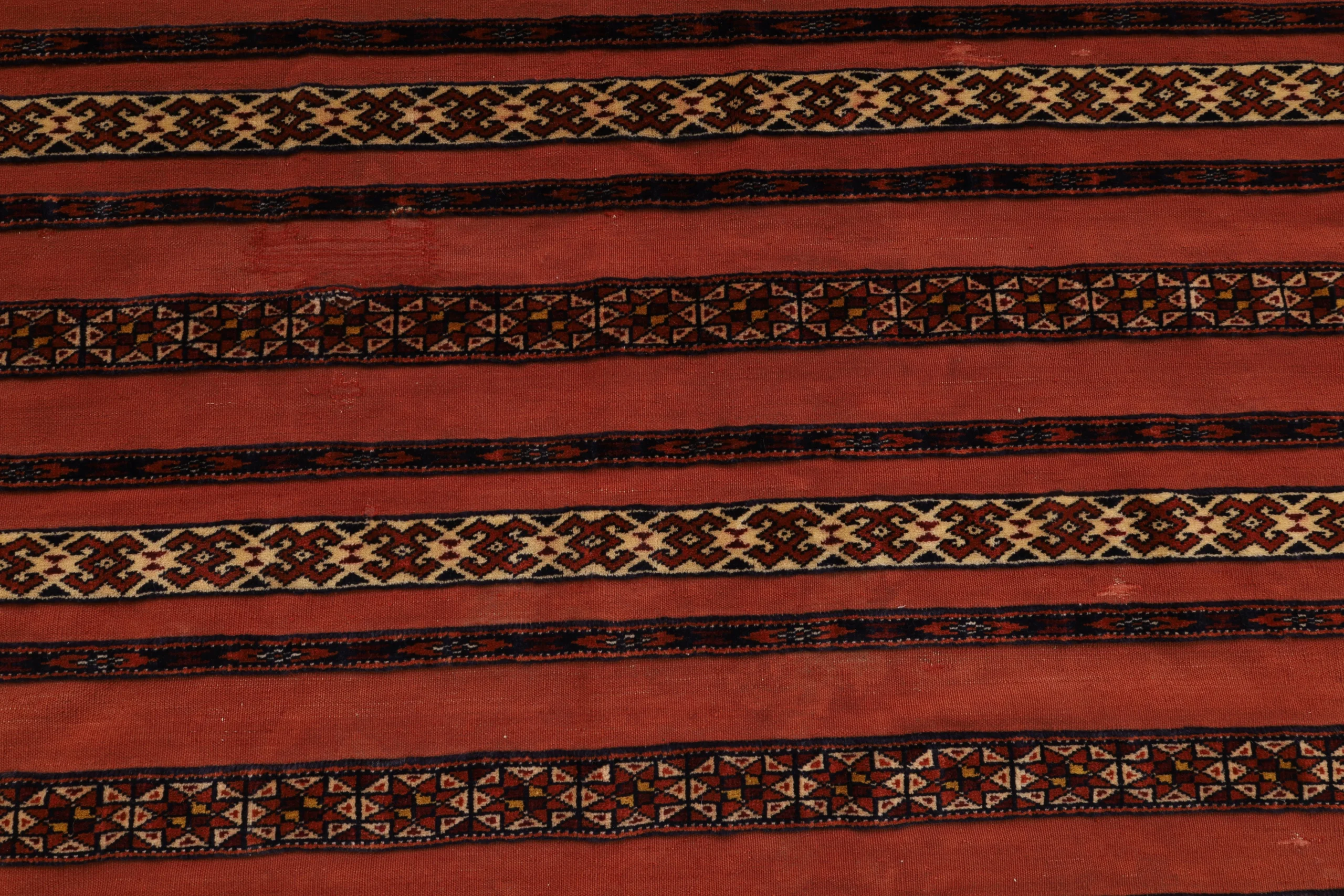 Turkmen Persian Rug — hand-knotted, 109 × 105 cm, Wool