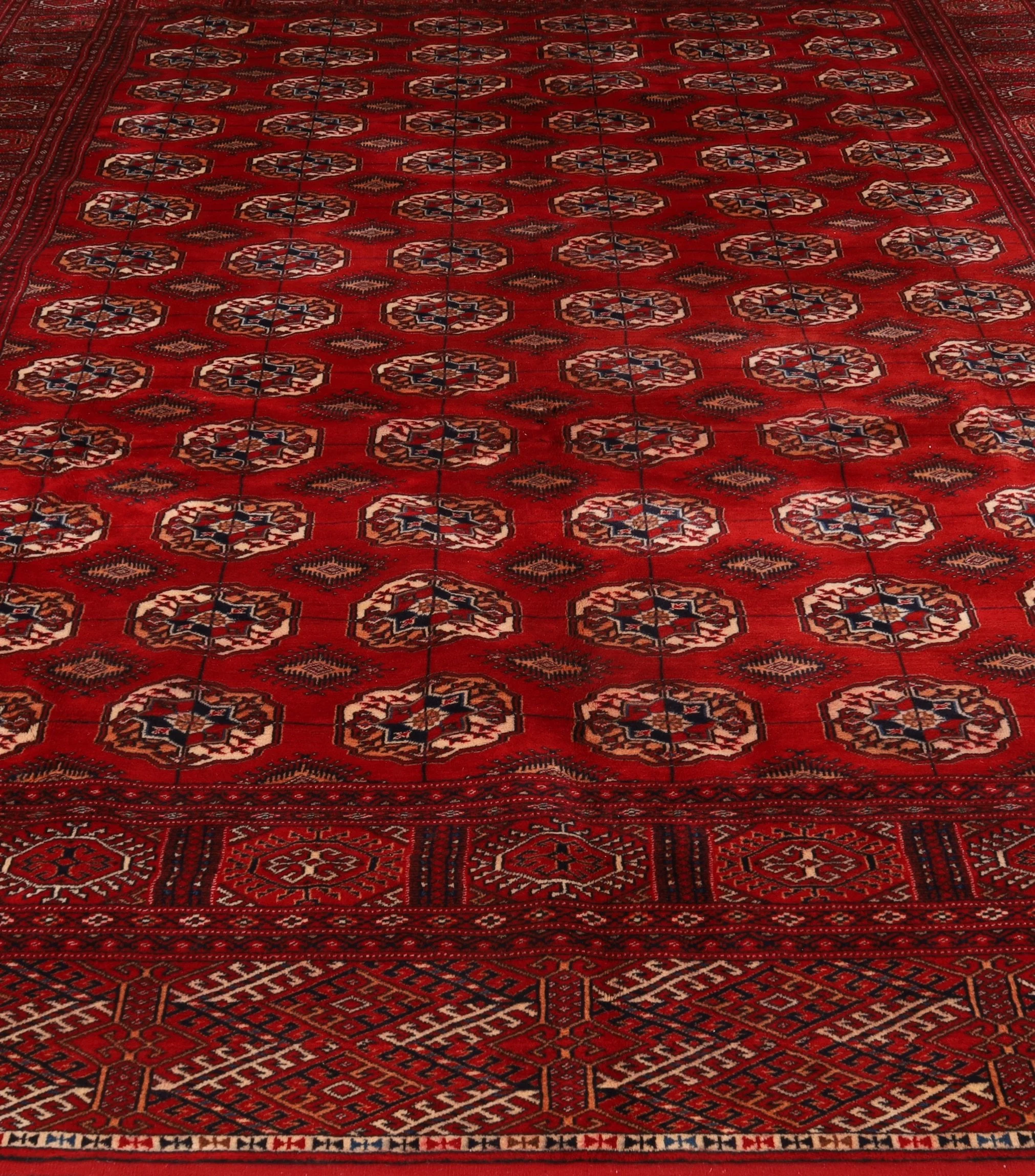 Turkmen Persian Rug — hand-knotted, 360 × 260 cm, Wool