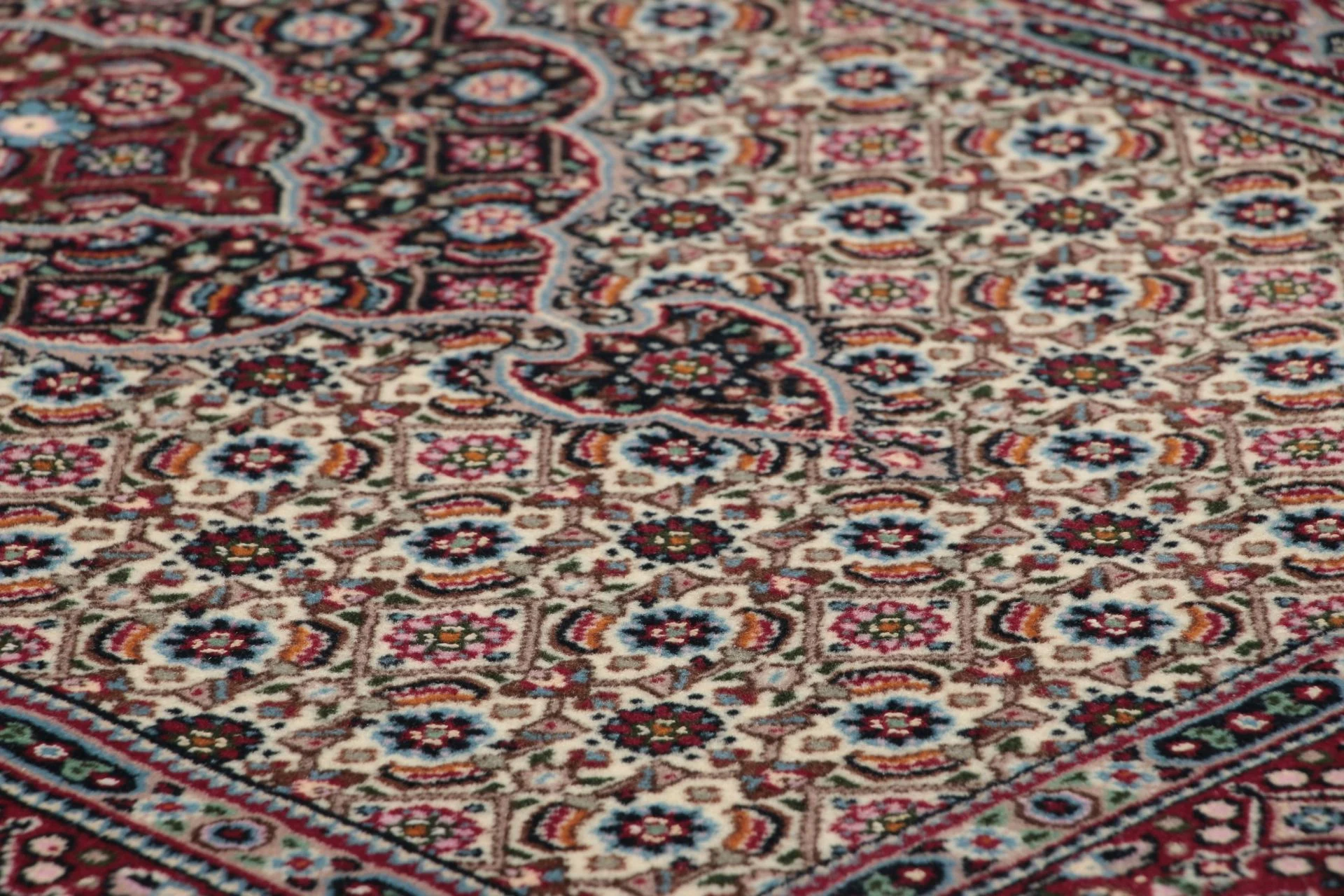 Moud Persian Rug — hand-knotted, 80 × 297 cm, Wool & Silk