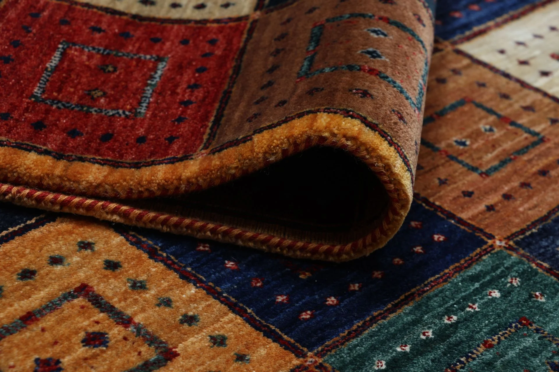 Hand-Knotted Wool Loribaft Indian Rug, 248 × 310 cm