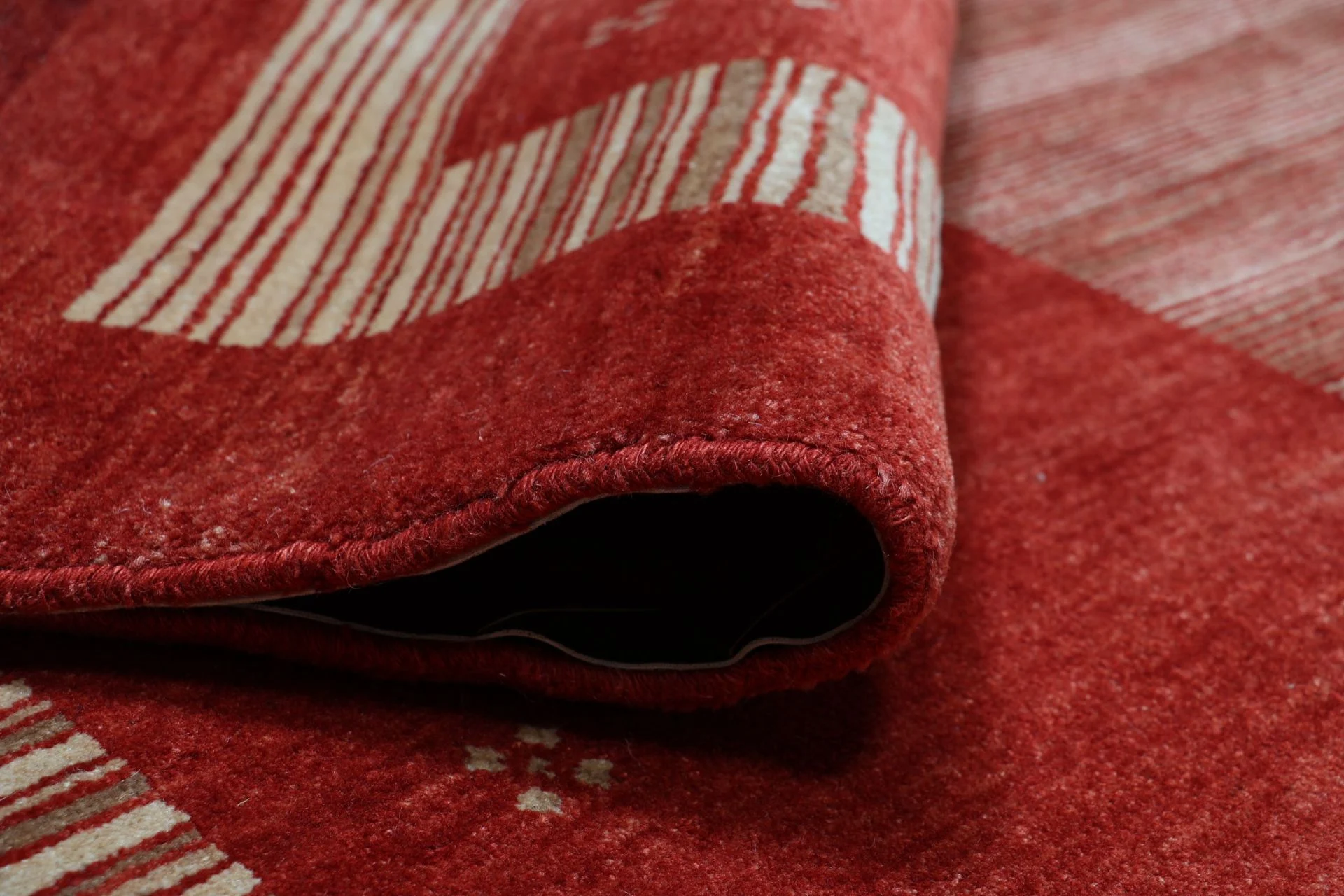 Hand-Knotted Wool Loribaft Persian Rug, 215 × 305 cm