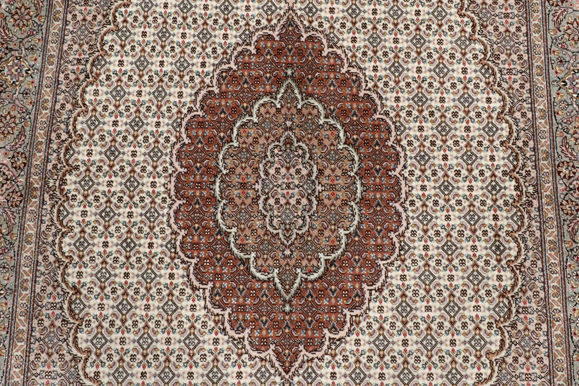 Tabriz Persian Rug — hand-knotted, 146 × 205 cm, Wool & Silk