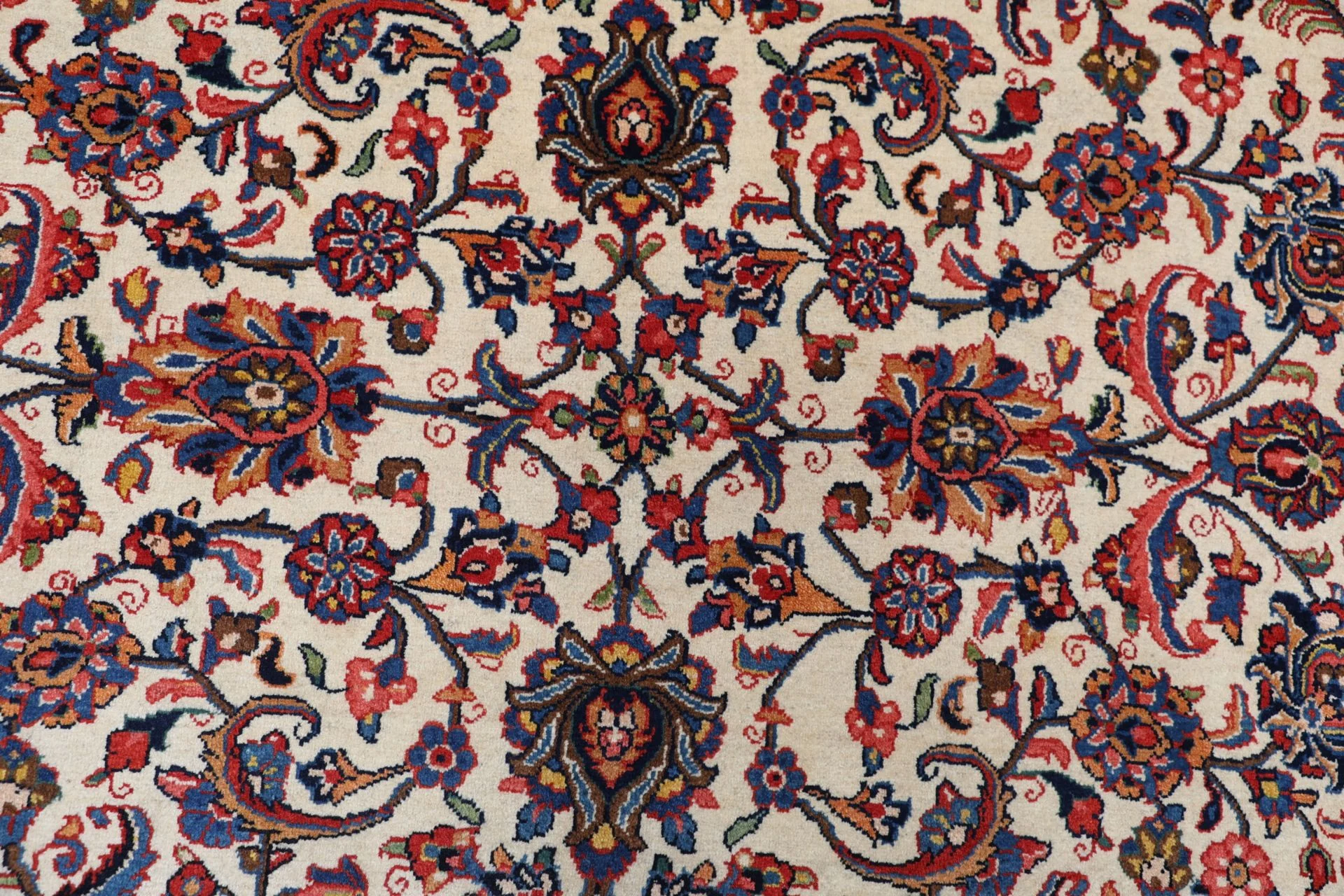 Sarouk Persian Rug — hand-knotted, 206 × 312 cm, Wool