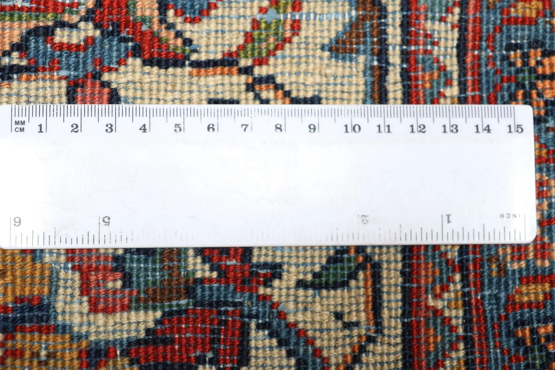 Sarouk Persian Rug — hand-knotted, 206 × 312 cm, Wool