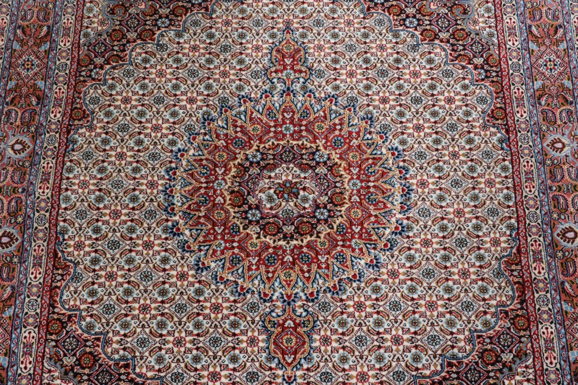 perserteppich-moud-150-x-195-cm-schurwolle-und-seide-handgeknupft-2 Moud Persian Rug 150 × 195 cm, Wool & Silk, hand-knotted