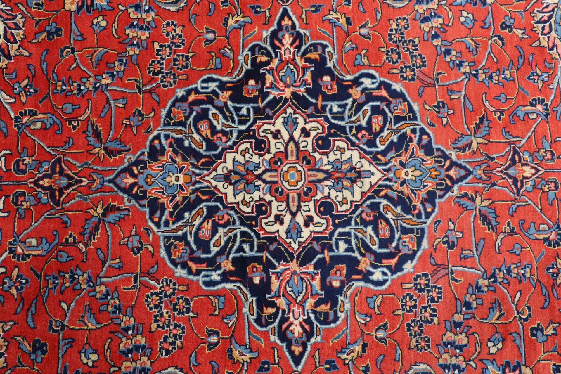 Sarouk Persian Rug — hand-knotted, 248 × 347 cm, Wool
