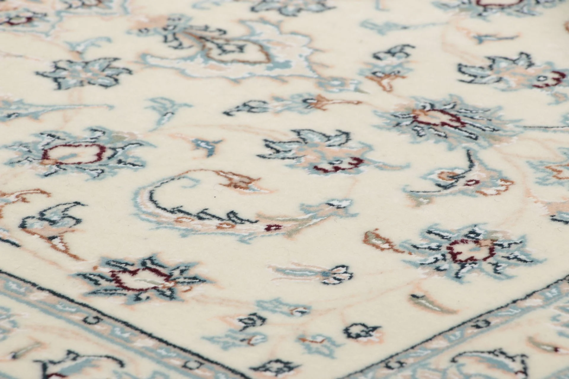 perserteppich-82-x-292-cm-schurwolle-seide-handgeknupft-laufer-4 Persian Rug — hand-knotted, 82 × 292 cm, Wool & Silk