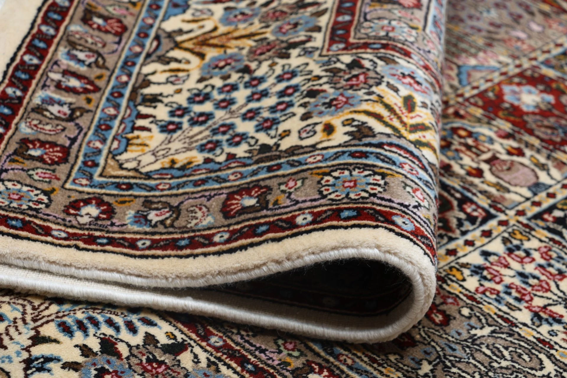 Hand-Knotted Wool Moud Persian Rug, 198 × 300 cm