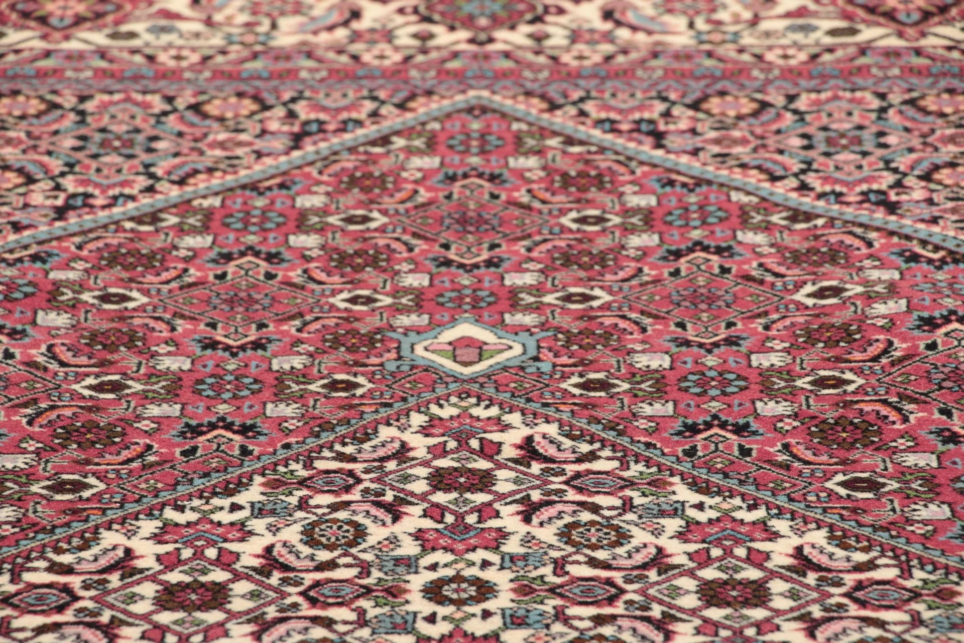 Bijar Persian Rug — hand-knotted, 250 × 300 cm, Wool