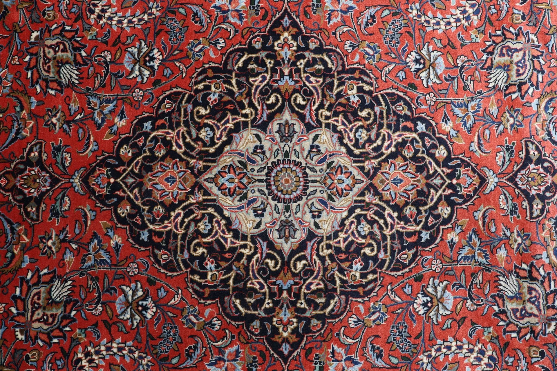 Hand-Knotted Wool Sarouk Persian Rug, 261 × 348 cm