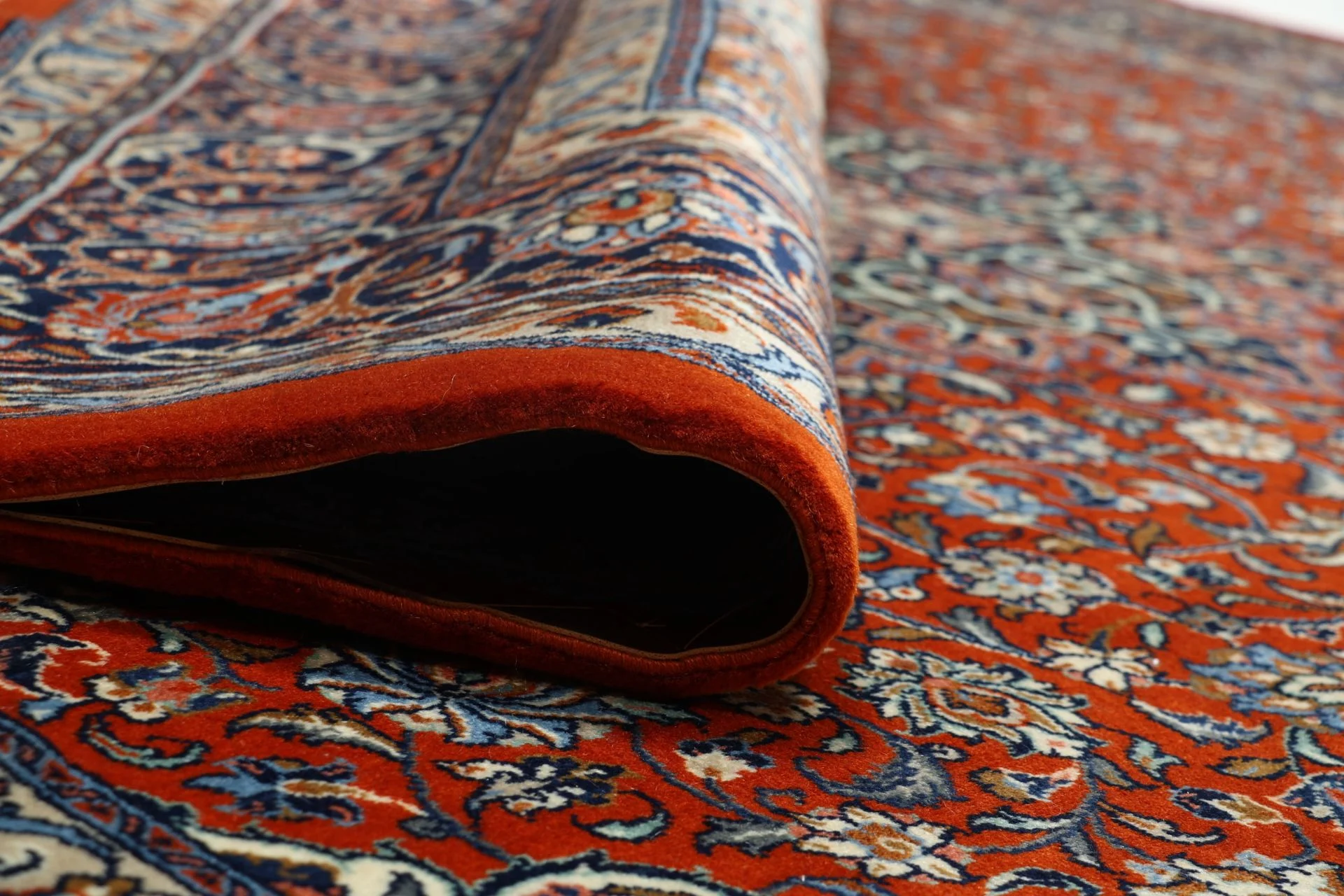 Sarouk Persian Rug 255 × 360 cm, Wool, hand-knotted