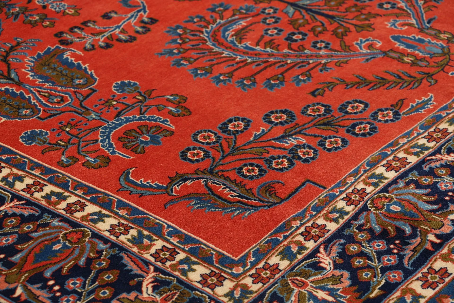 Sarouk Persian Rug 212 × 303 cm, Wool, hand-knotted