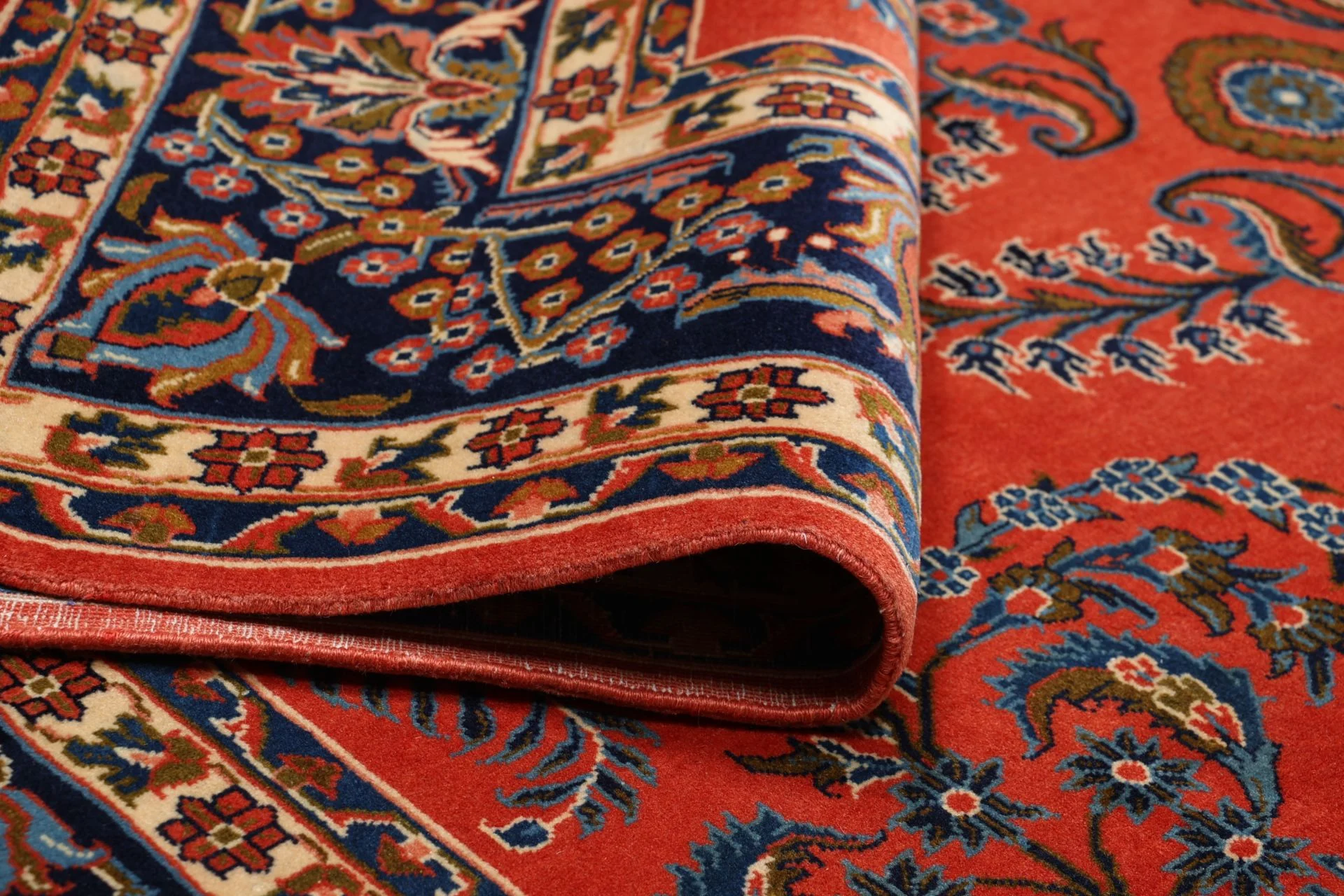 Sarouk Persian Rug 212 × 303 cm, Wool, hand-knotted