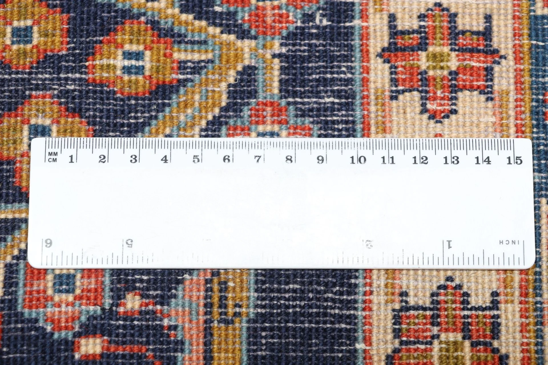 Sarouk Persian Rug 212 × 303 cm, Wool, hand-knotted