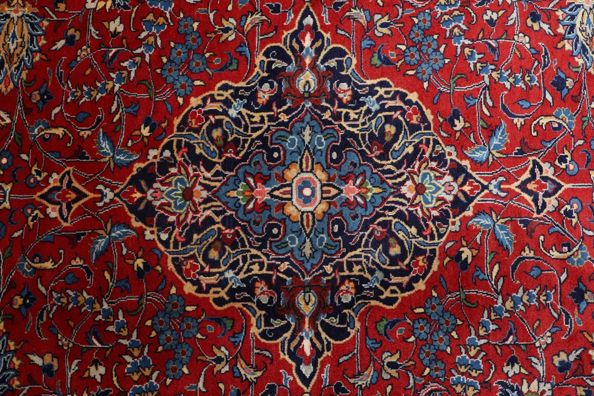 Hand-Knotted Wool Sarouk Persian Rug, 262 × 345 cm