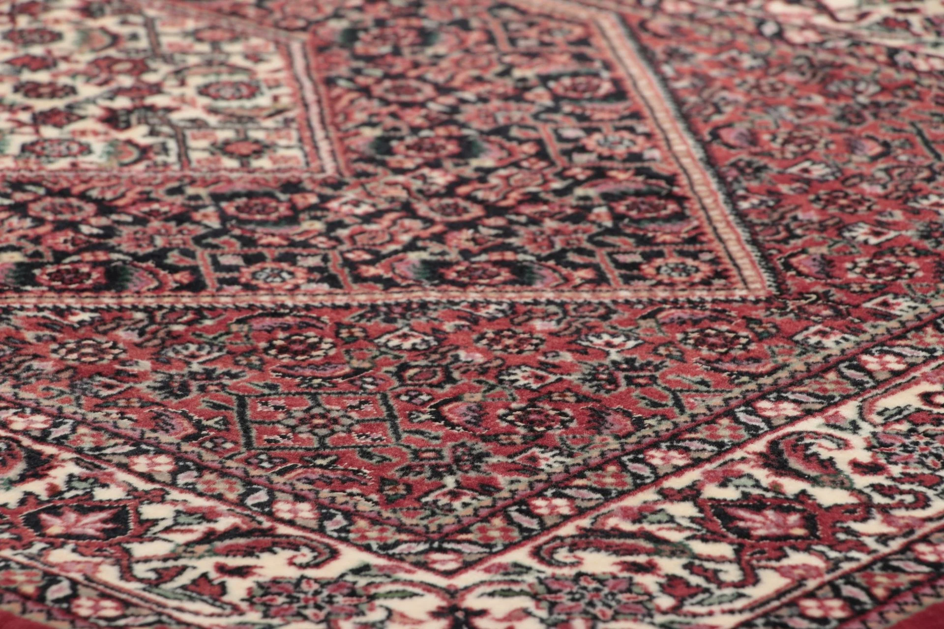 perserteppich-bidjar-82-x-300-cm-schurwolle-seide-handgeknupft-3 Hand-Knotted Wool & Silk Bijar Persian Rug, 82 × 300 cm