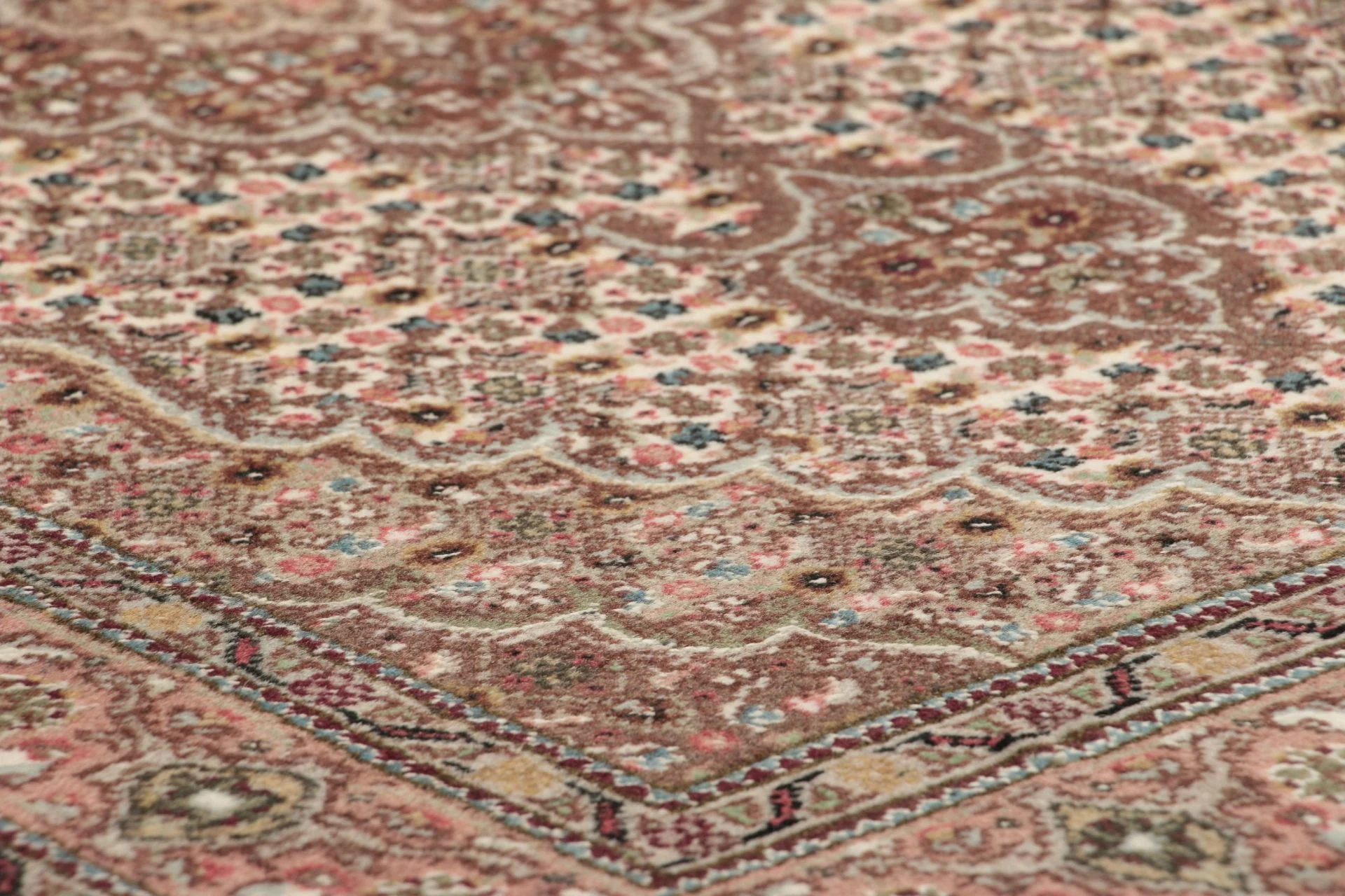 perserteppich-tabriz-83-x-322-cm-wolle-seide-handgeknupft-laufer-3 Tabriz Persian Rug — hand-knotted, 83 × 322 cm, Wool & Silk