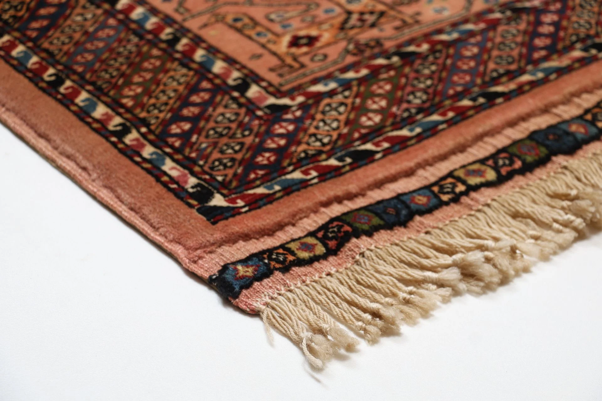 Qashqai Persian Rug 205 × 300 cm, Wool, hand-knotted
