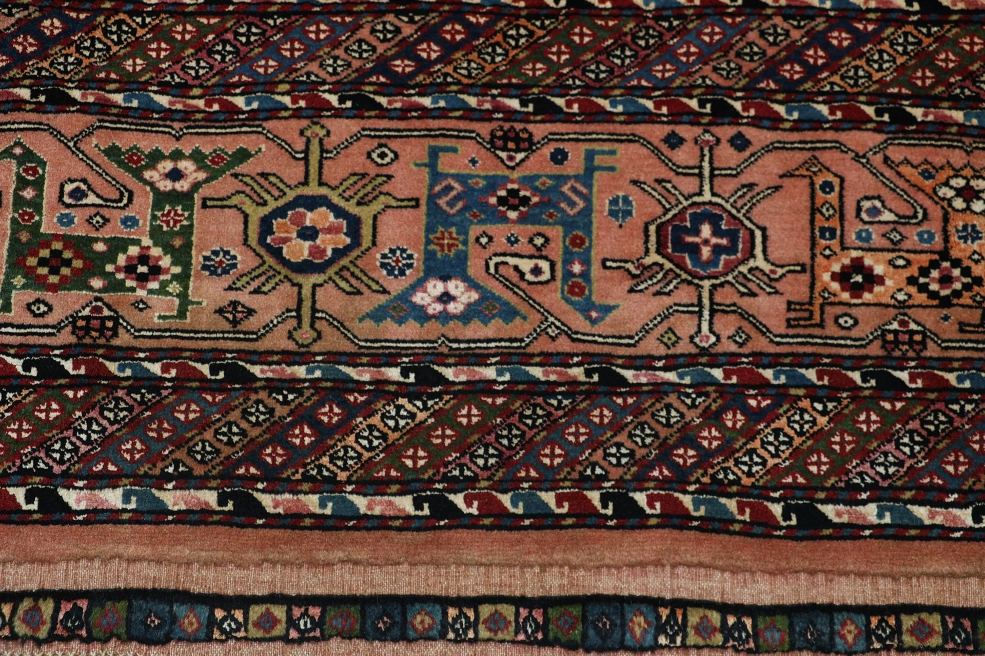 Qashqai Persian Rug 205 × 300 cm, Wool, hand-knotted