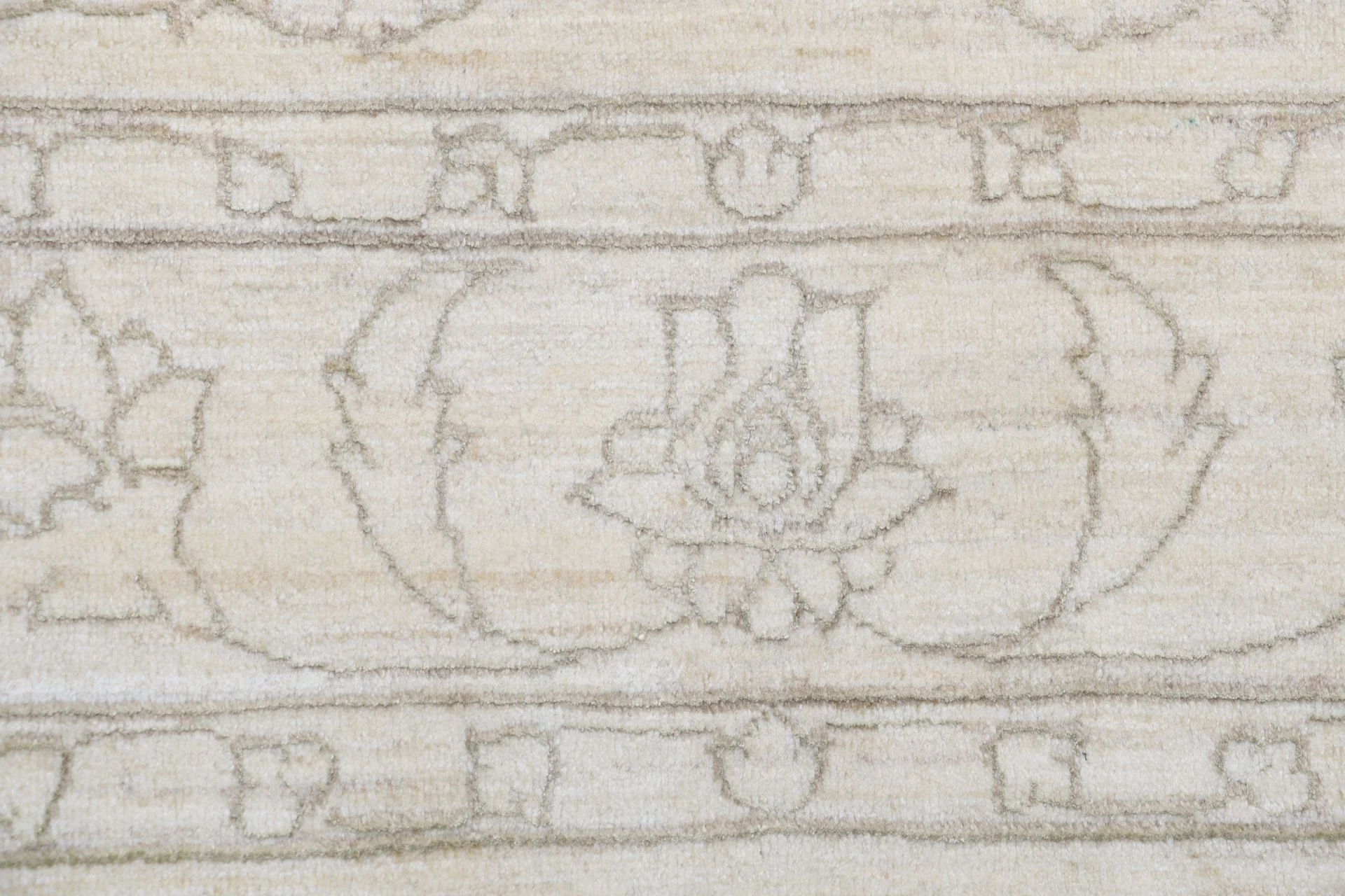 Loribaft Persian Rug — hand-knotted, 207 × 315 cm, Wool
