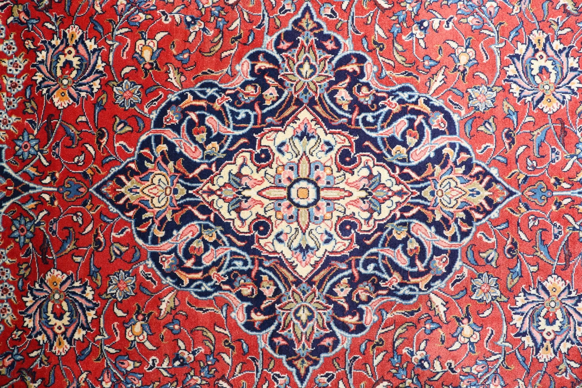 Sarouk Persian Rug 250 × 355 cm, Wool, hand-knotted