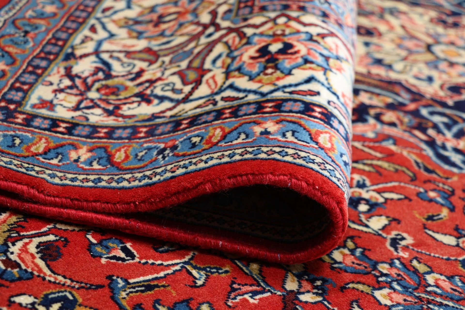 Sarouk Persian Rug 250 × 355 cm, Wool, hand-knotted