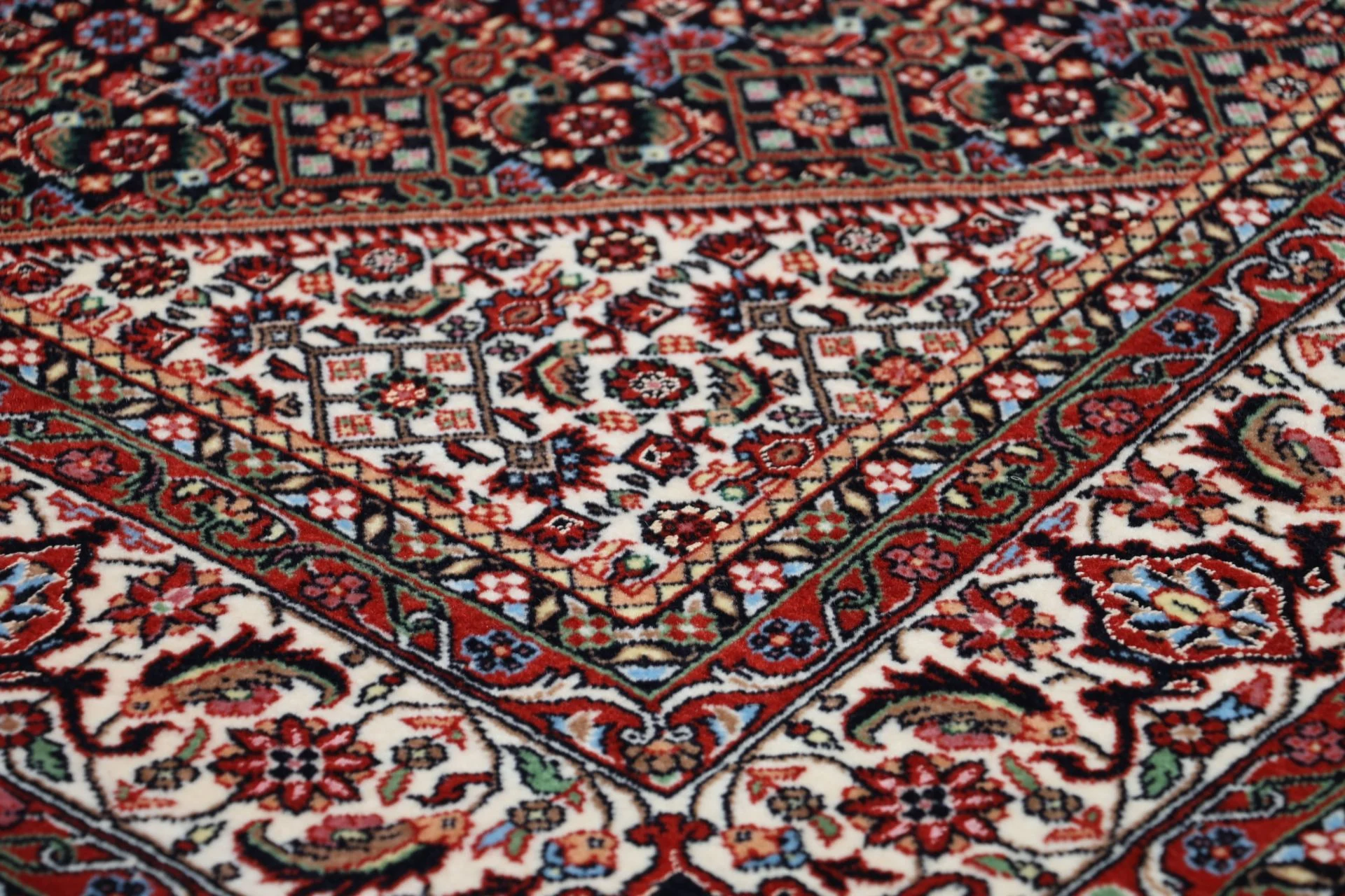 perserteppich-bidjar-155-x-222-cm-schurwolle-seide-handgeknupft-12 Bijar Persian Rug 155 × 222 cm, Wool & Silk, hand-knotted