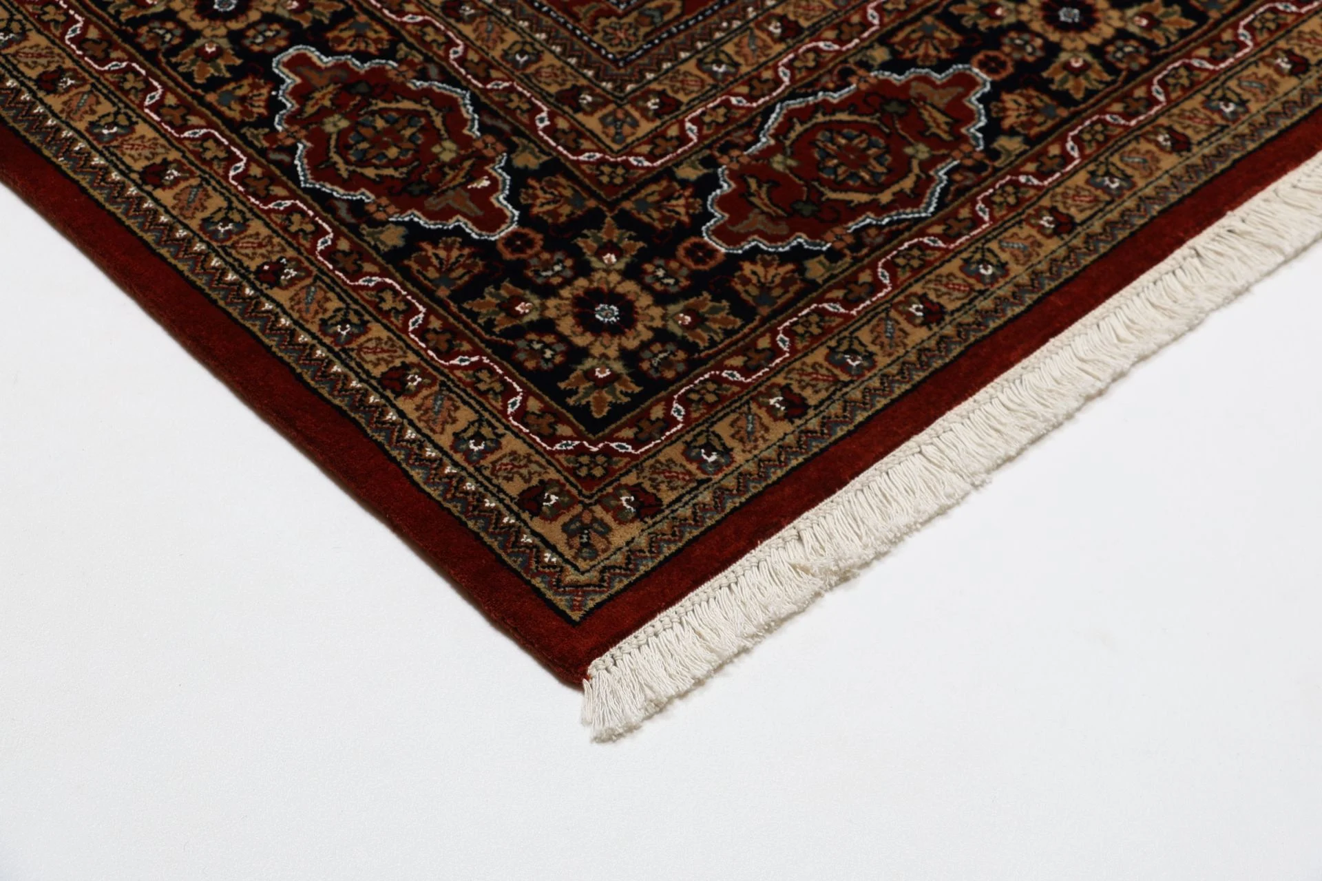 Qom Indian Rug 196 × 254 cm, Wool & Silk, hand-knotted